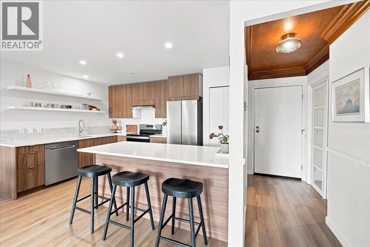 #207 236 W 2ND STREET, North Vancouver, BC photo 2