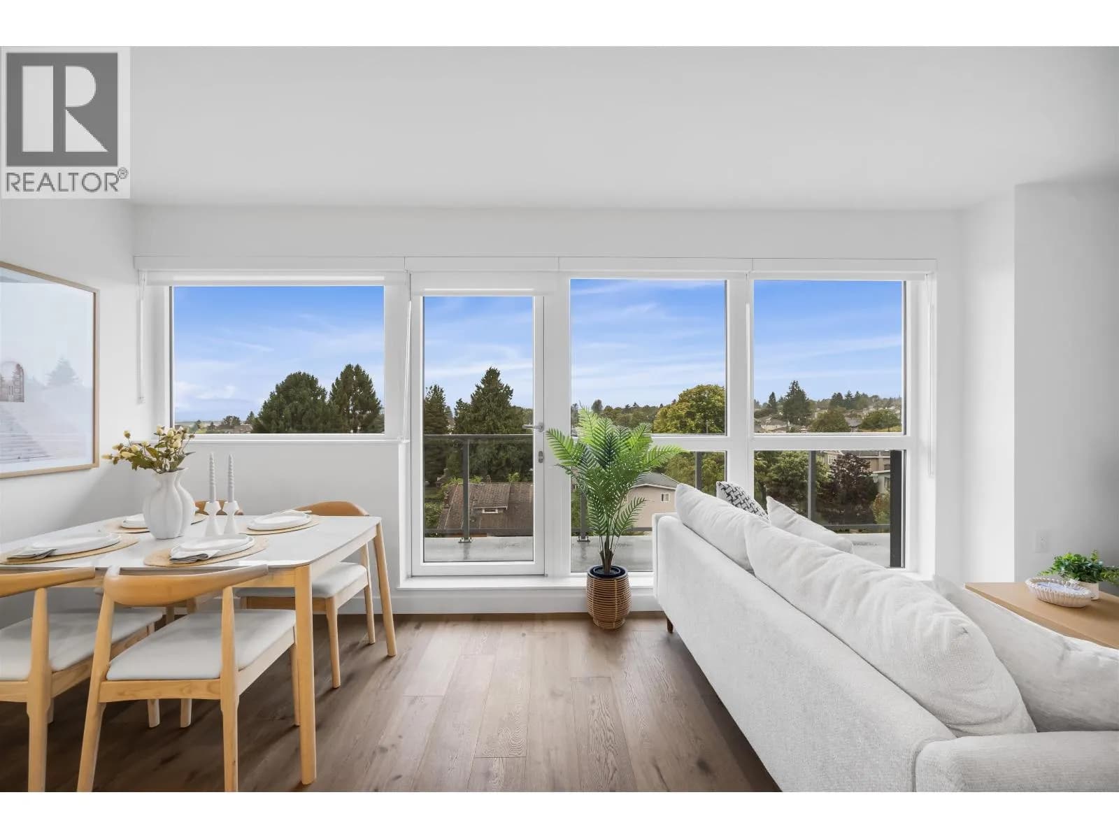 #602 8030 OAK STREET, Vancouver, BC photo 5