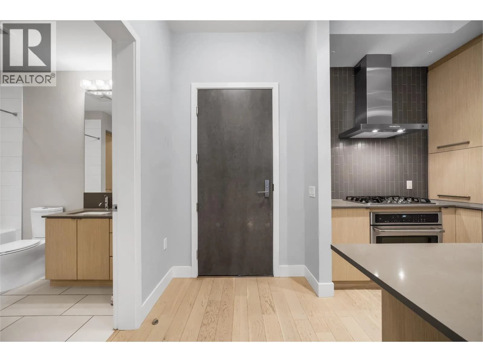 #103 262 SALTER STREET, New Westminster, BC photo 5