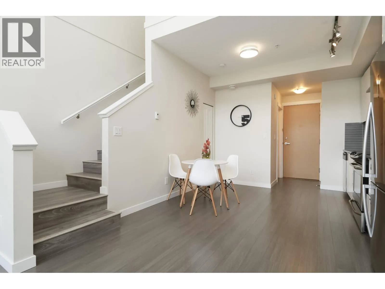 #516 9168 SLOPES MEWS, Burnaby, BC photo 2