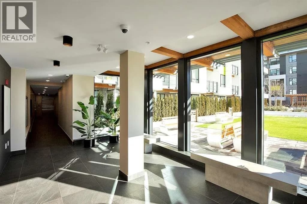 #410 3018 ST GOERGE STREET, Port Moody, BC photo 2