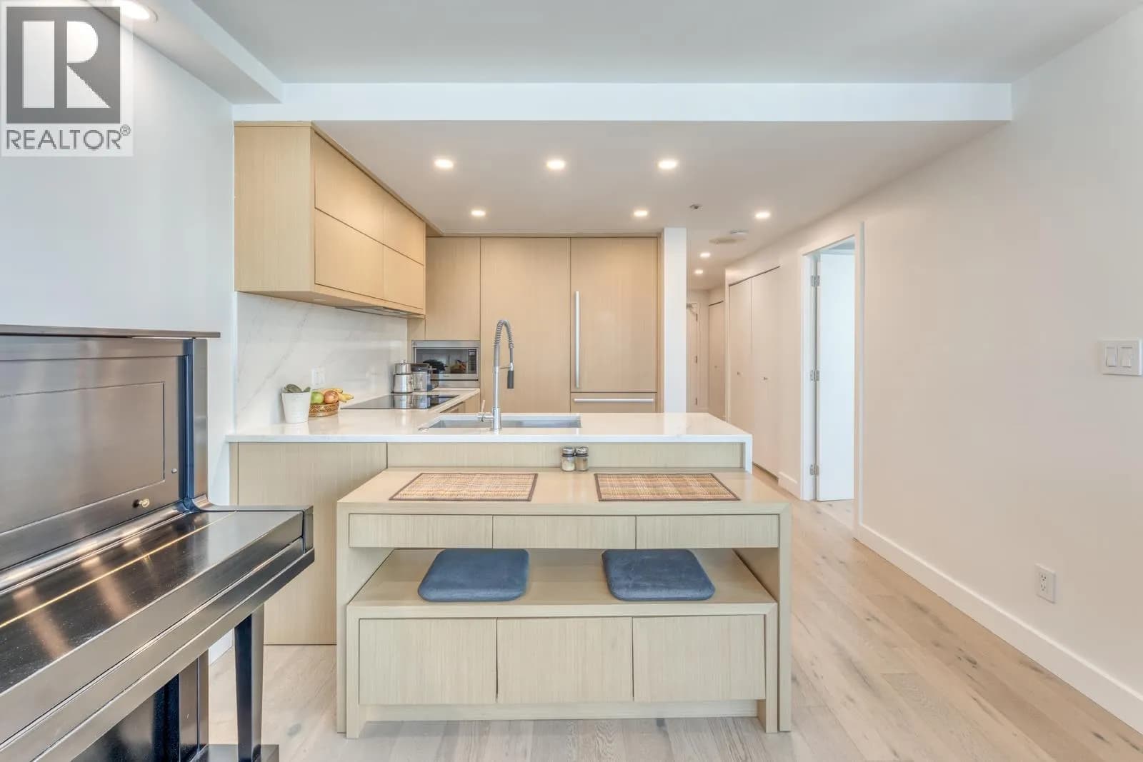 #1001 588 BROUGHTON STREET, Vancouver, BC photo 5