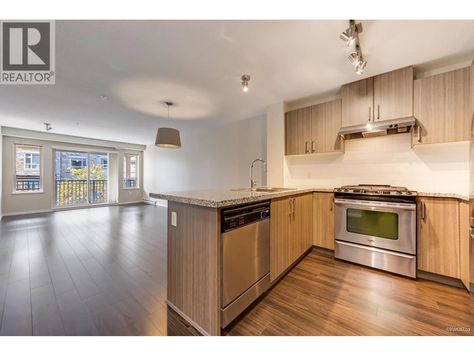 #420 3178 DAYANEE SPRINGS BOULEVARD, Coquitlam, BC photo 4