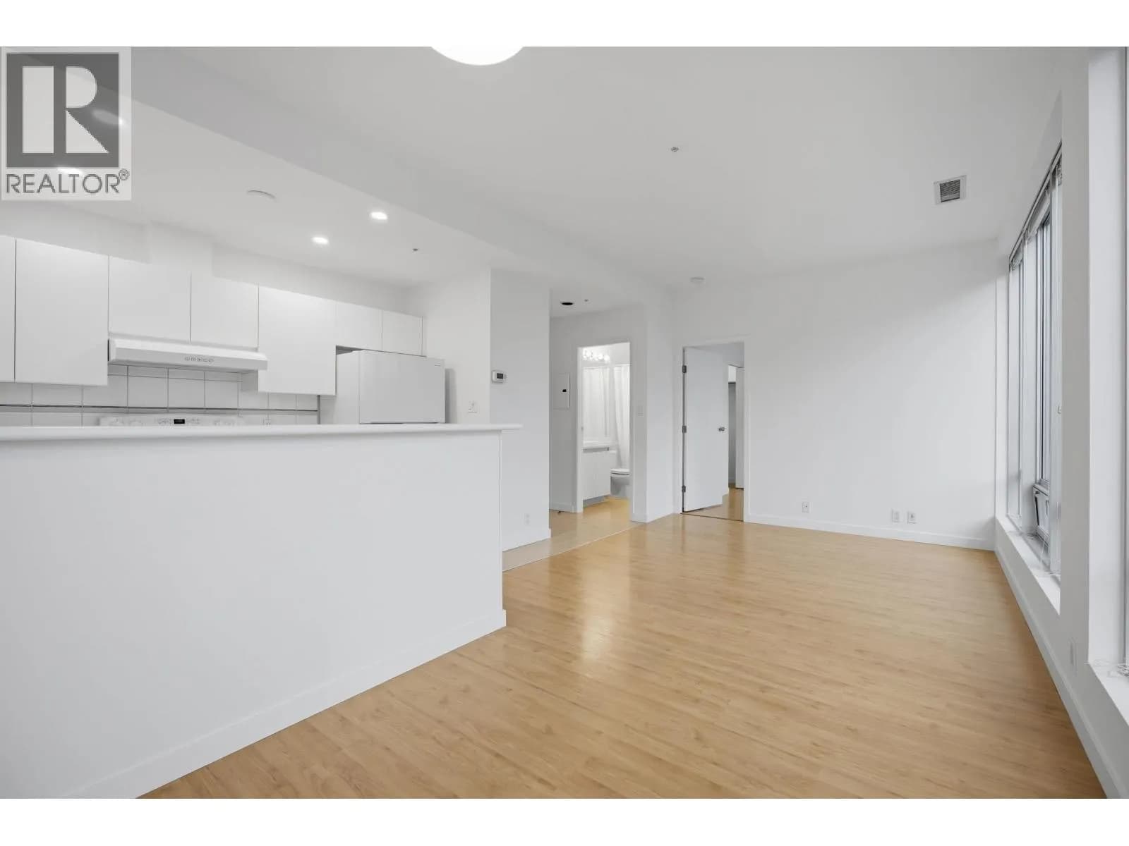 #1110 989 NELSON STREET, Vancouver, BC photo 4