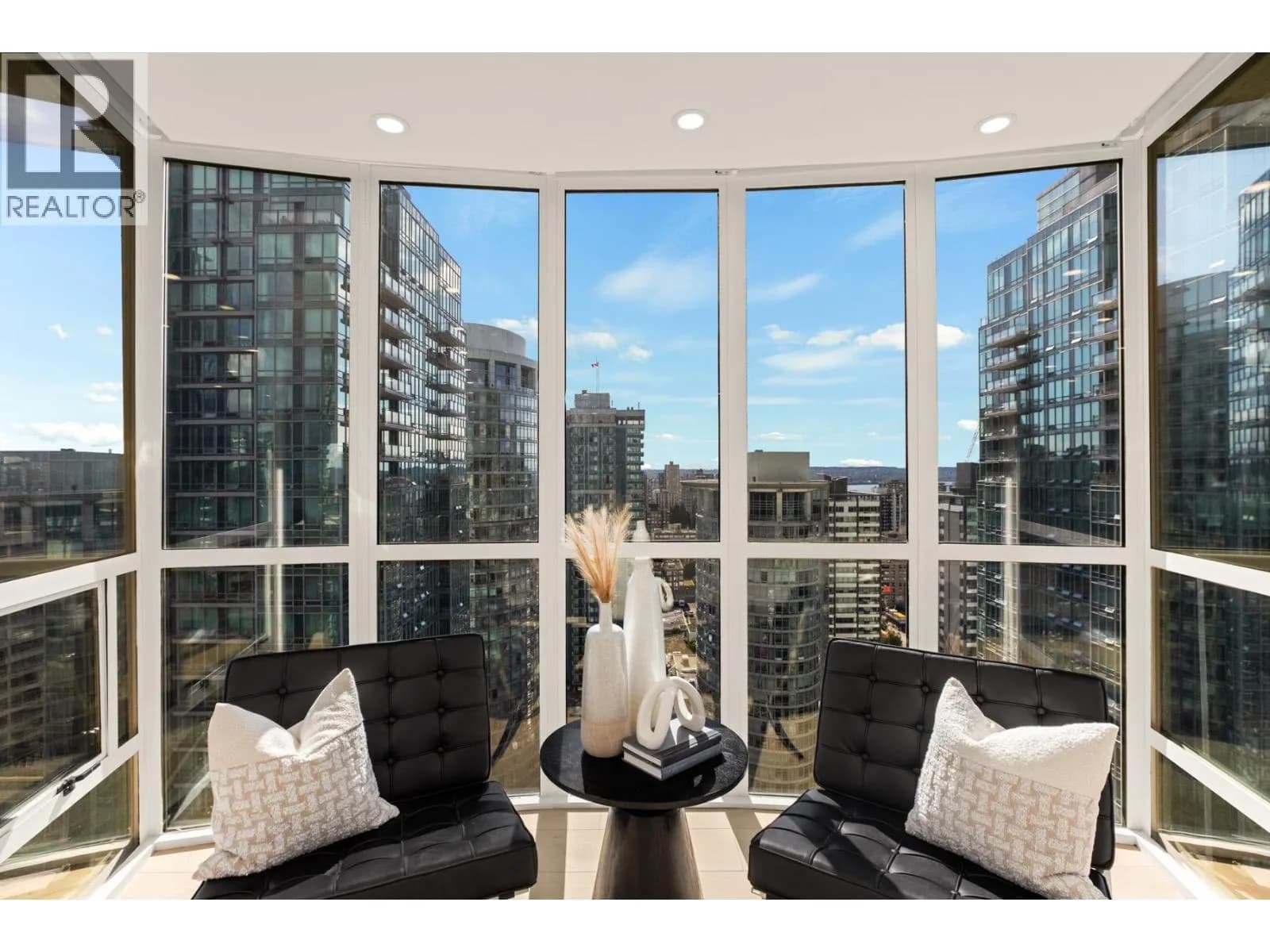#2803 1239 W GEORGIA STREET, Vancouver, BC photo 5