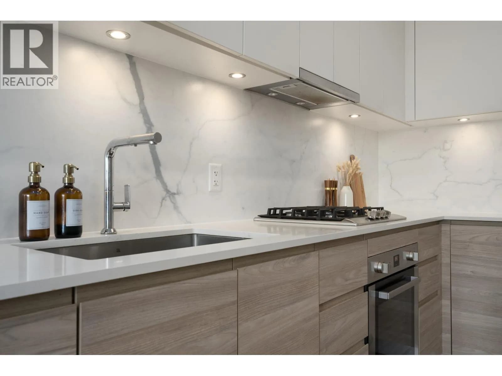 #608 585 AUSTIN AVENUE, Coquitlam, BC photo 5