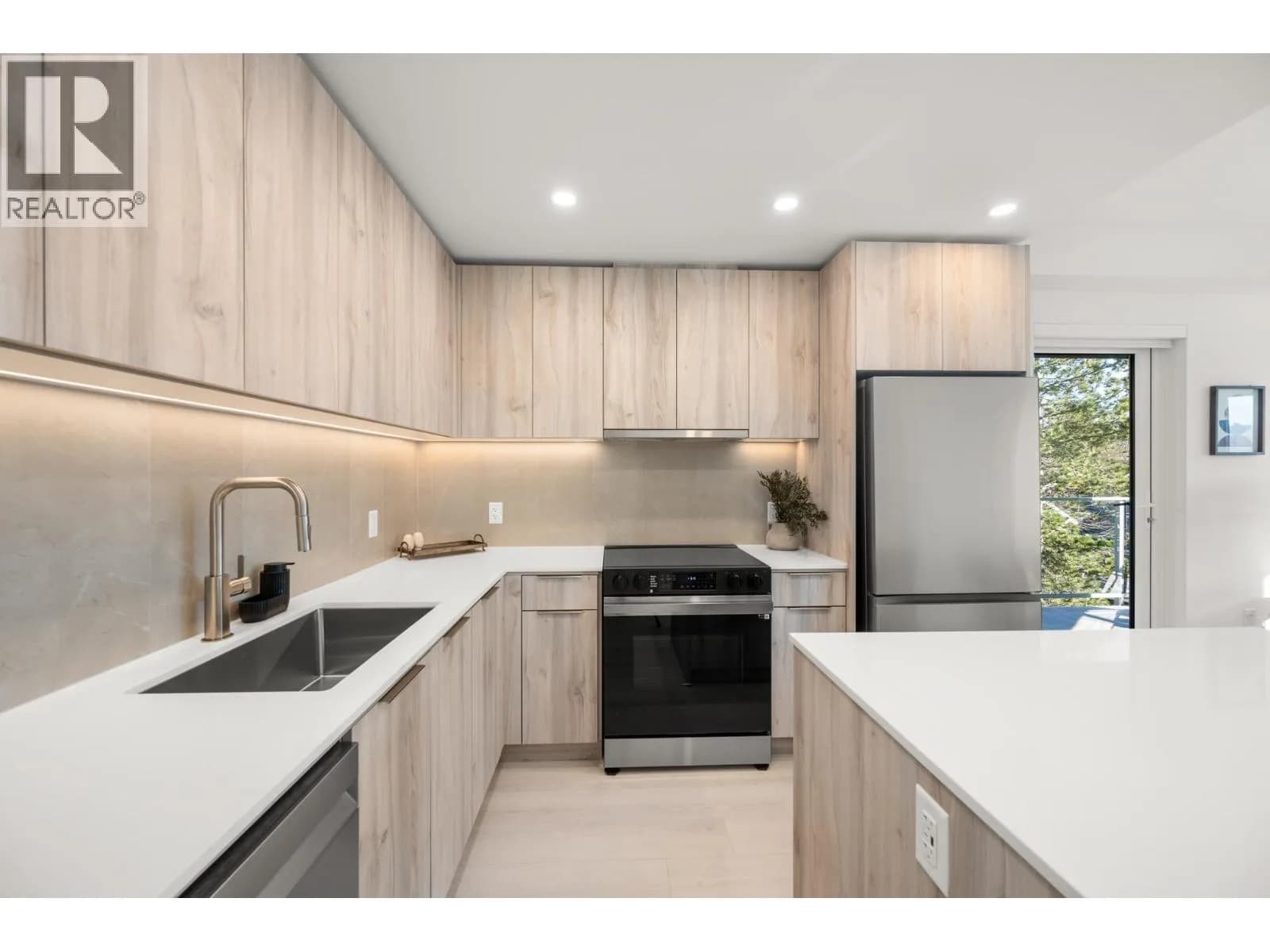 #613 3596 MALSUM DRIVE, North Vancouver, BC photo 5