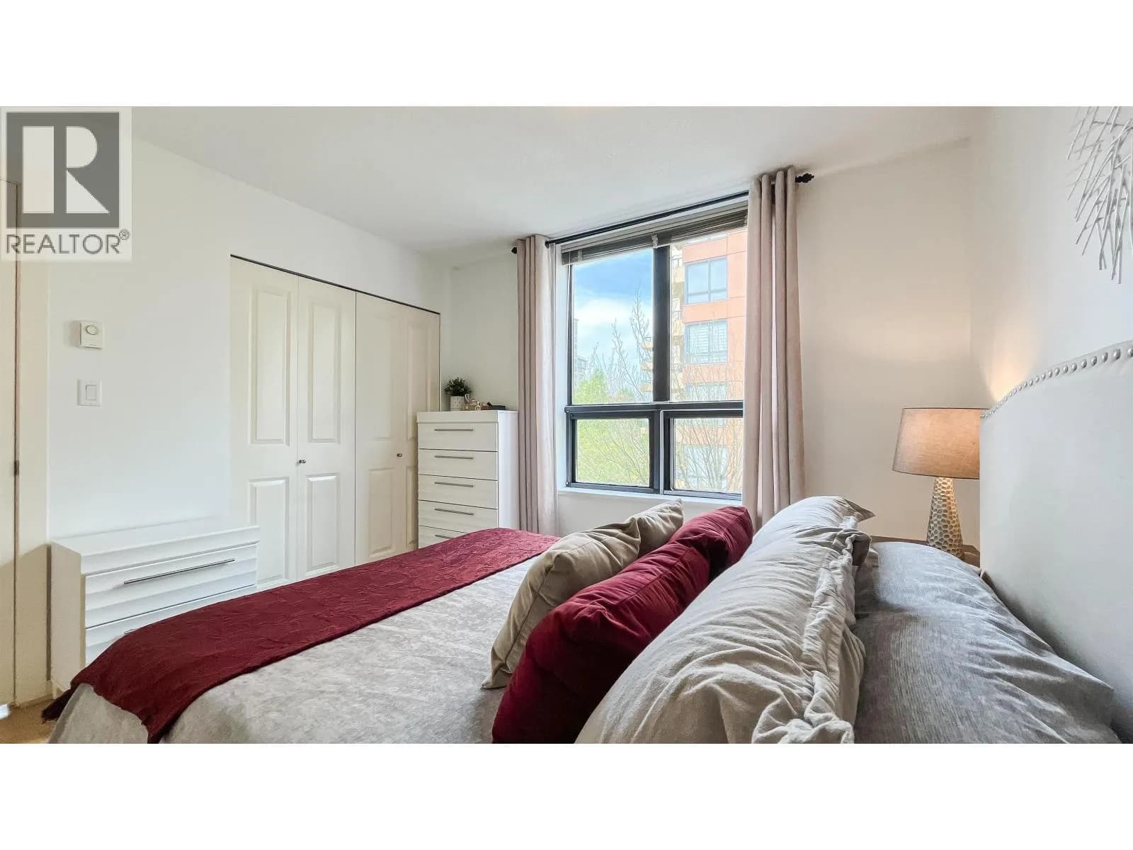 #305 3638 VANNESS AVENUE, Vancouver, BC photo 5