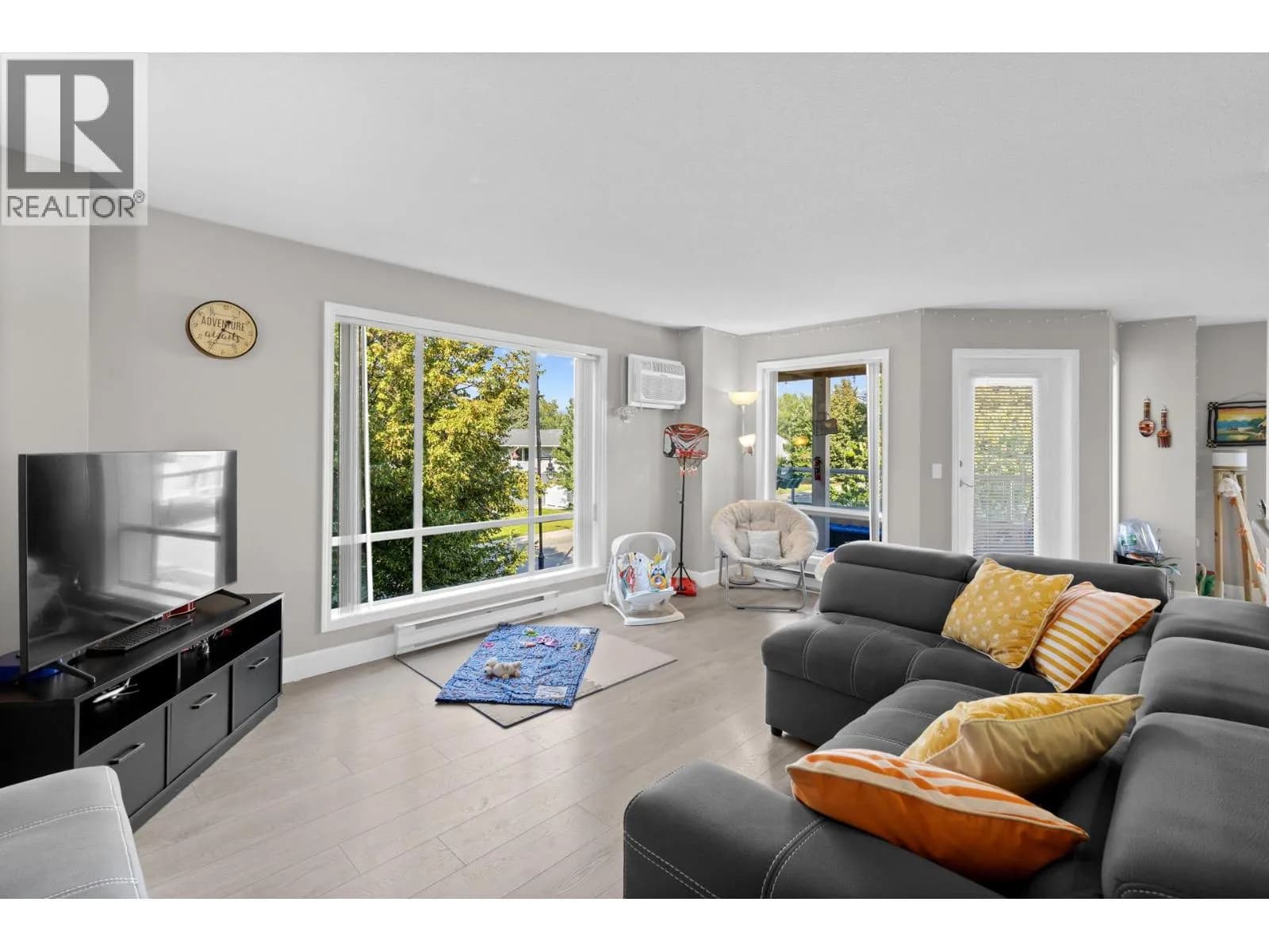 727 Houghton Road, Kelowna