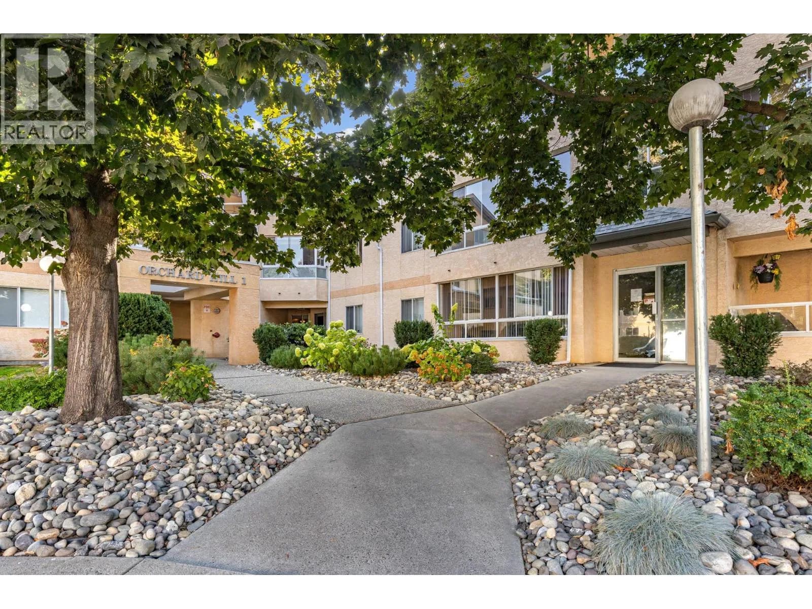 #212 727 Houghton Road, Kelowna, BC photo 4