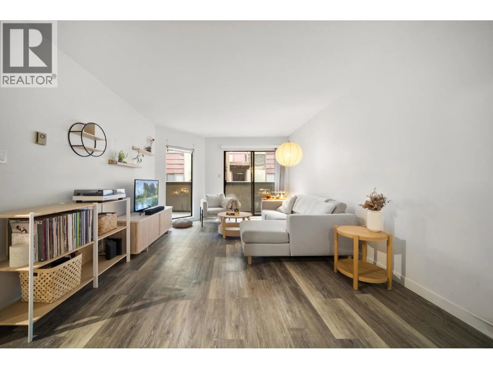 975 W 13TH AVENUE, Vancouver