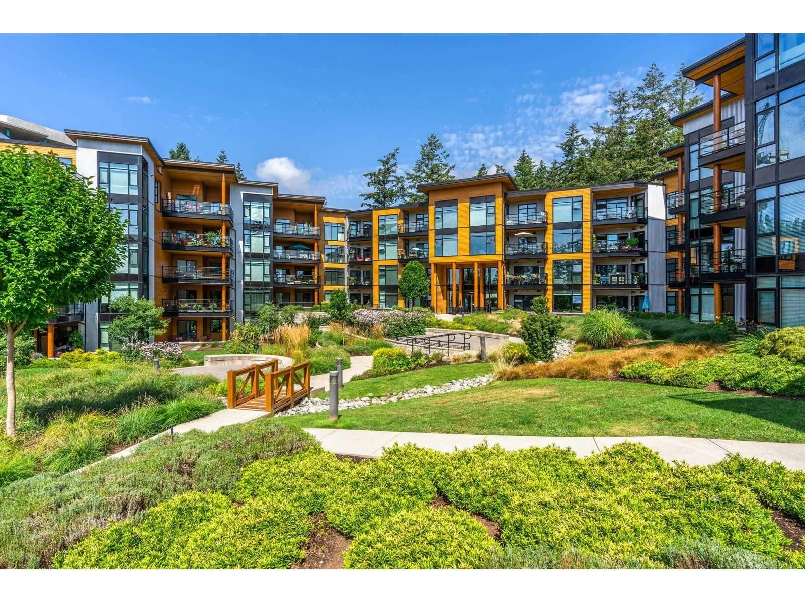 14855 THRIFT AVENUE, White Rock
