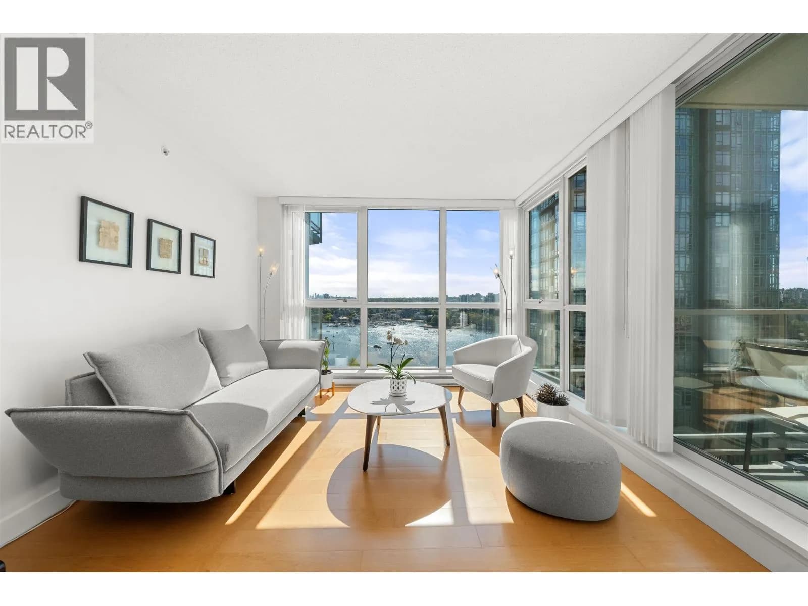 #2002 1408 STRATHMORE MEWS, Vancouver, BC photo 2
