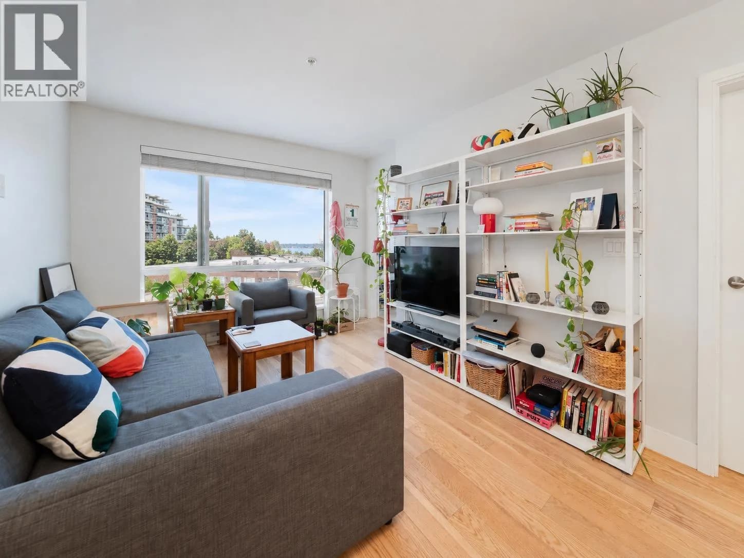 #403 233 KINGSWAY, Vancouver, BC photo 4