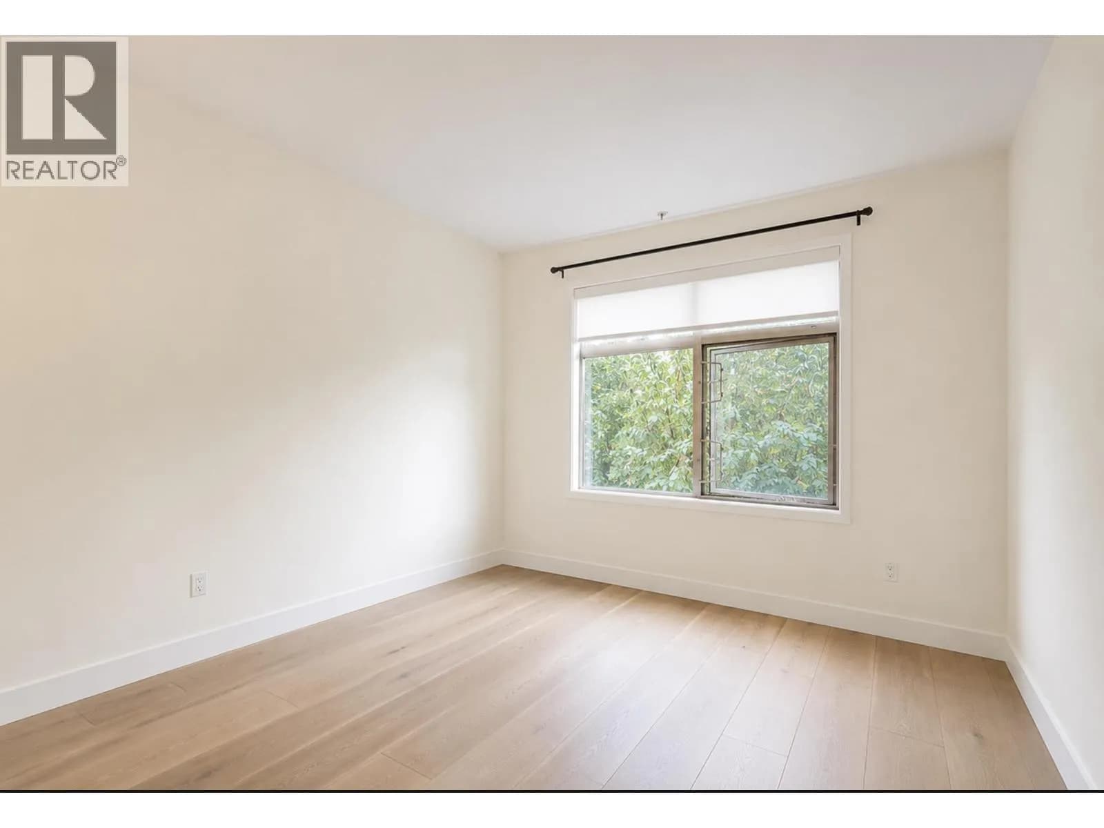 #201 500 KLAHANIE DRIVE, Port Moody, BC photo 4