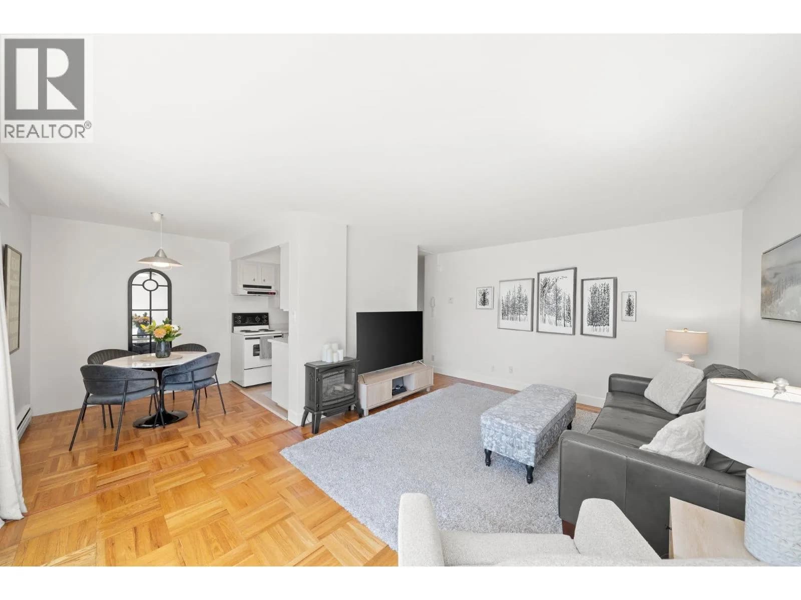 1750 ESQUIMALT AVENUE, West Vancouver