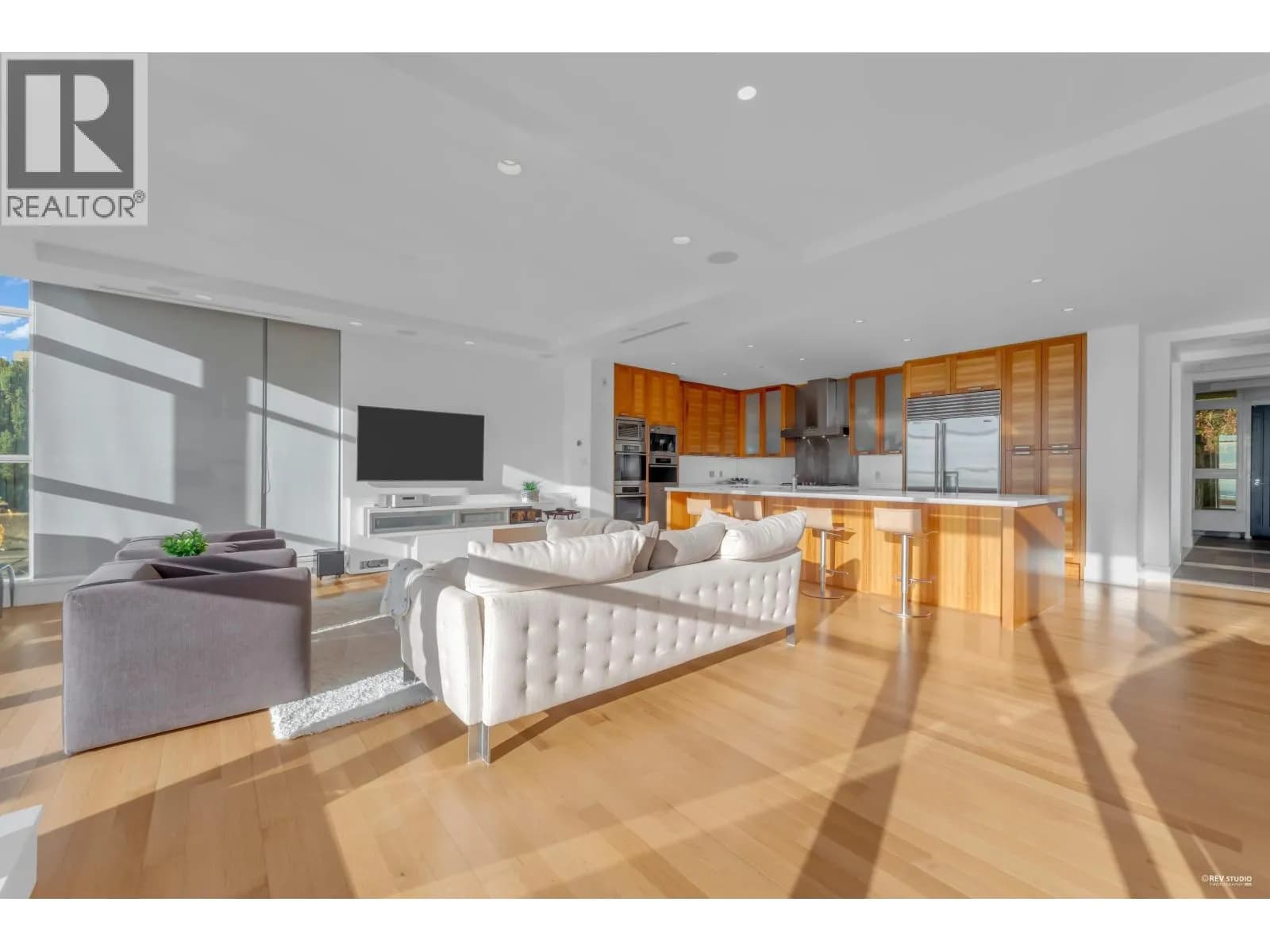 #303 2245 TWIN CREEK PLACE, West Vancouver, BC photo 5