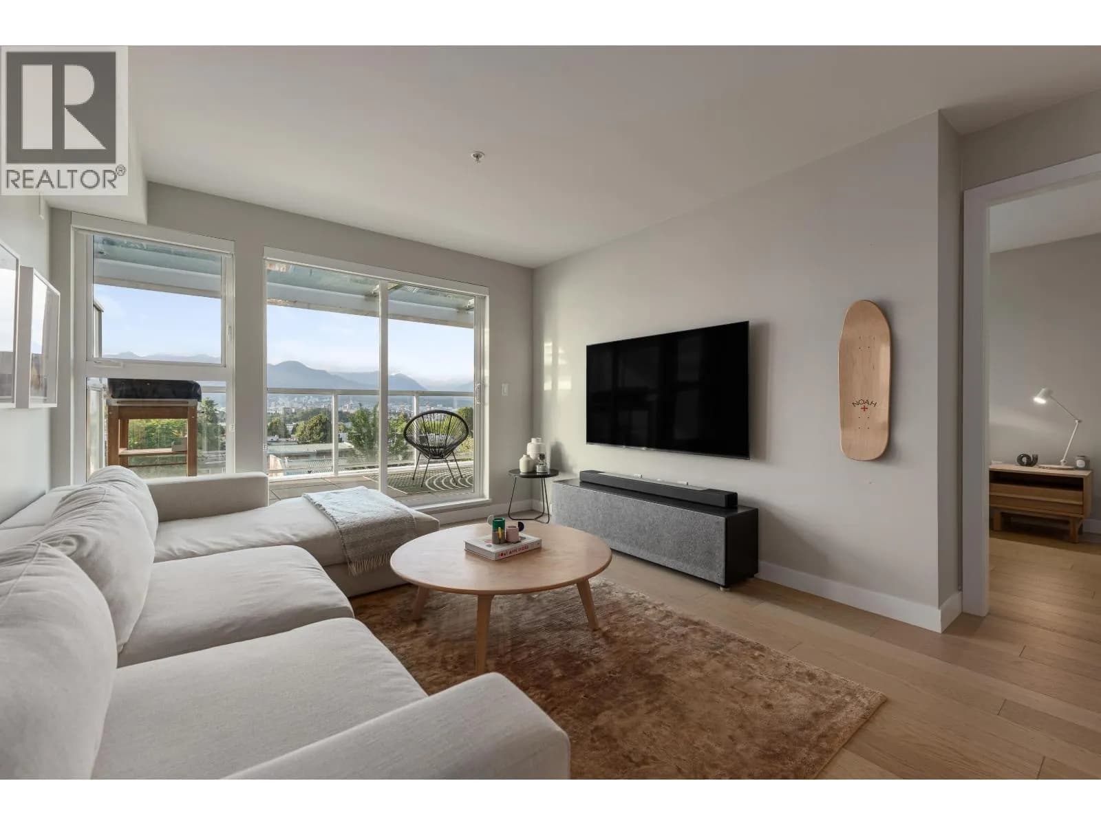 #406 2508 FRASER STREET, Vancouver, BC photo 2