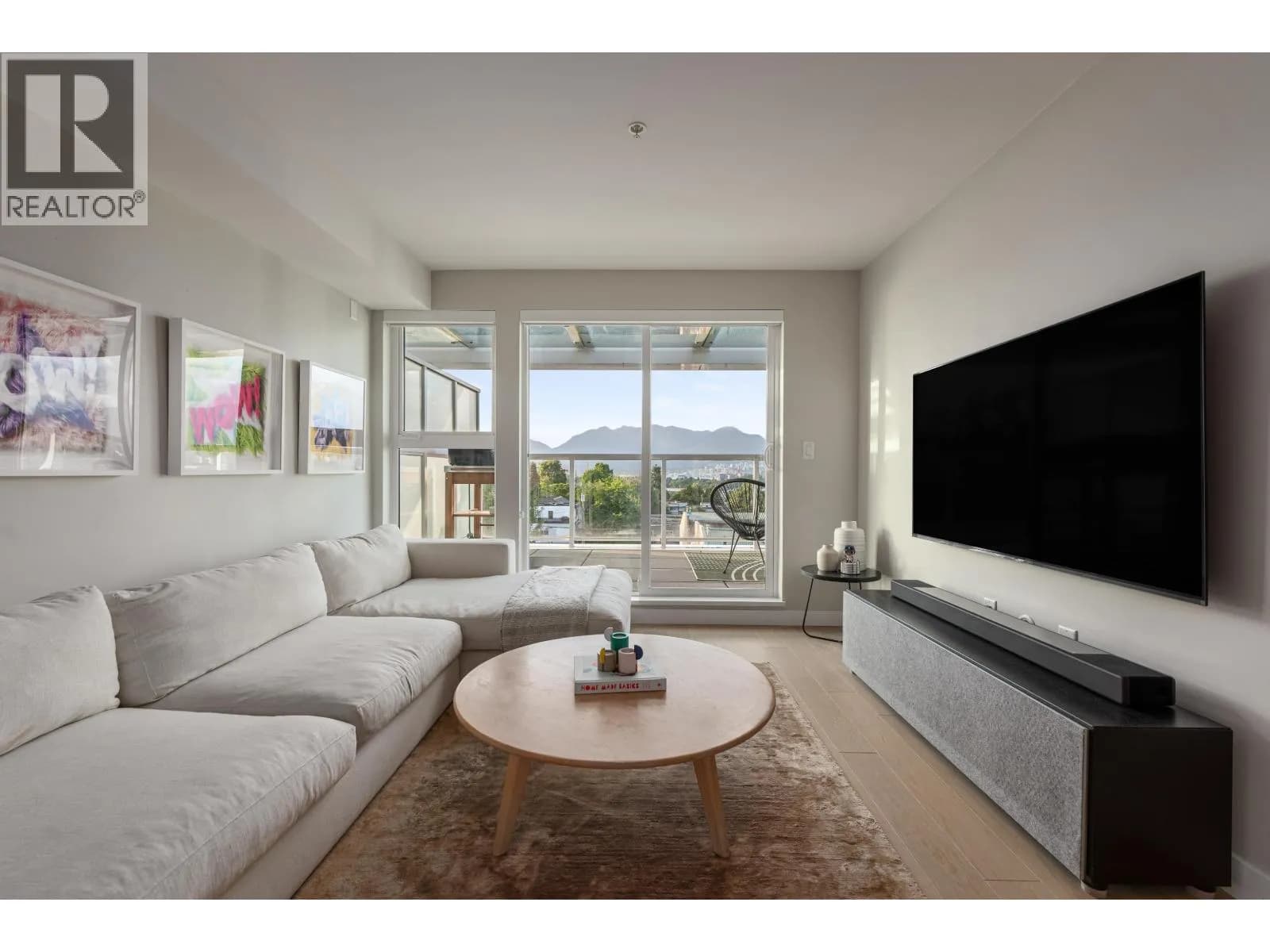 #406 2508 FRASER STREET, Vancouver, BC photo 3