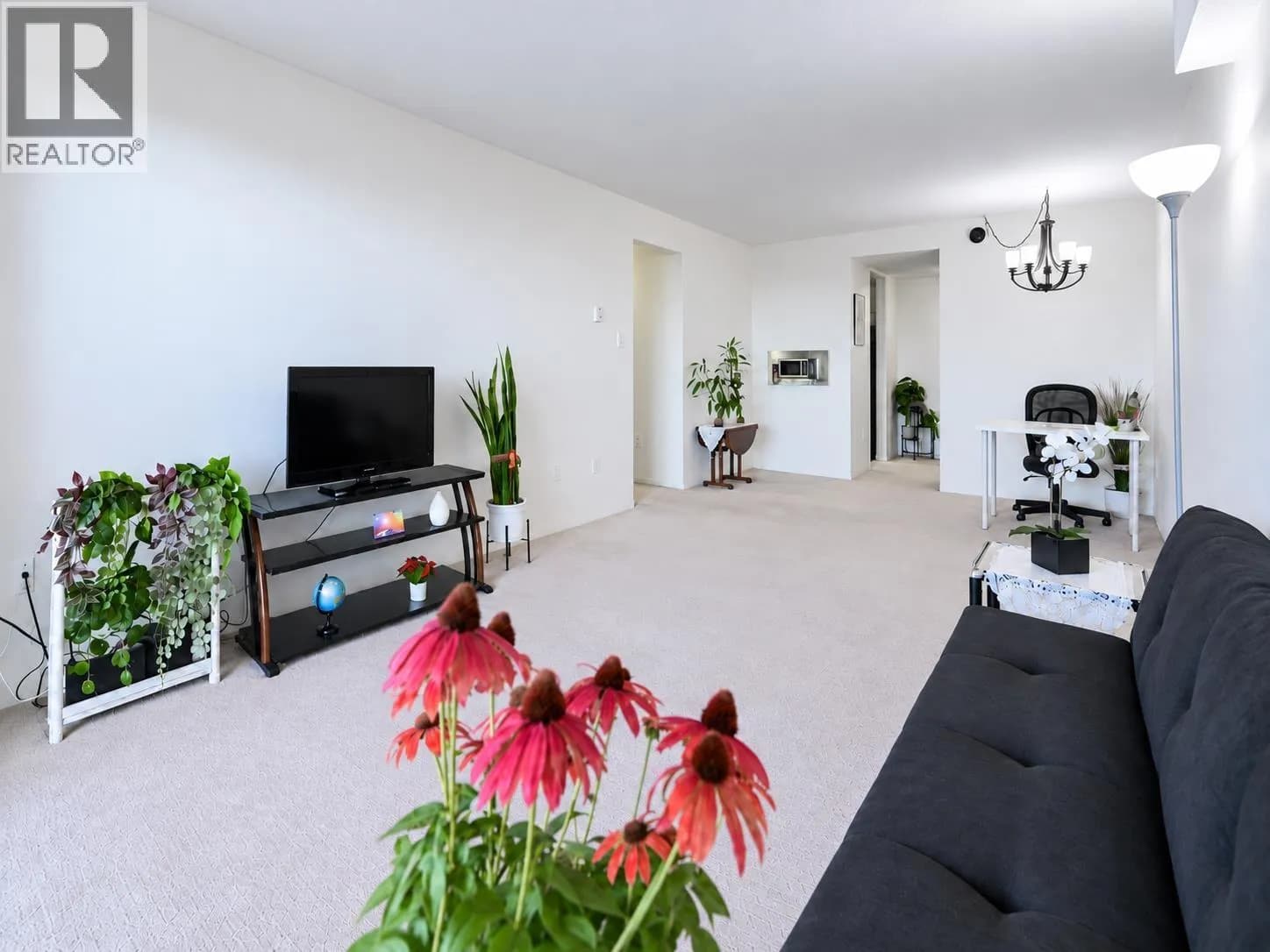 #1608 6595 WILLINGDON AVENUE, Burnaby, BC photo 2