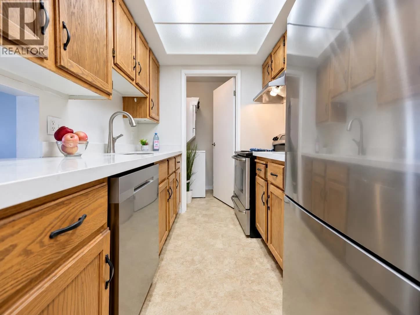 #1608 6595 WILLINGDON AVENUE, Burnaby, BC photo 4