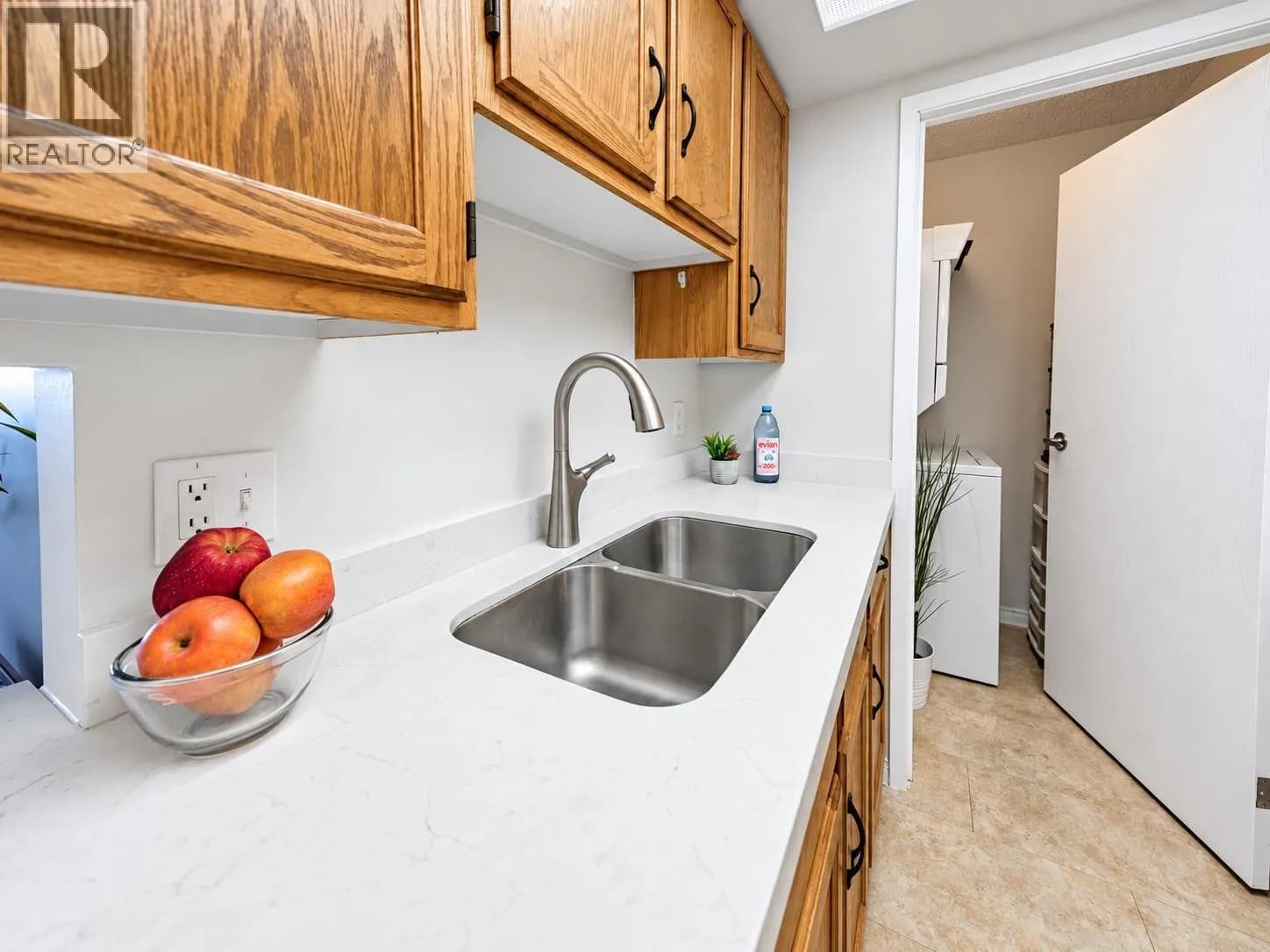 #1608 6595 WILLINGDON AVENUE, Burnaby, BC photo 5