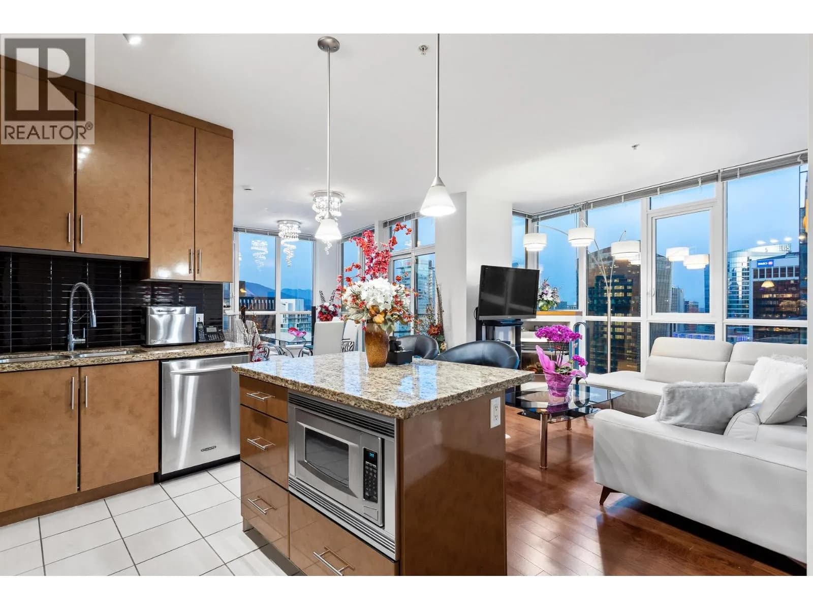 #3303 1189 MELVILLE STREET, Vancouver, BC photo 3