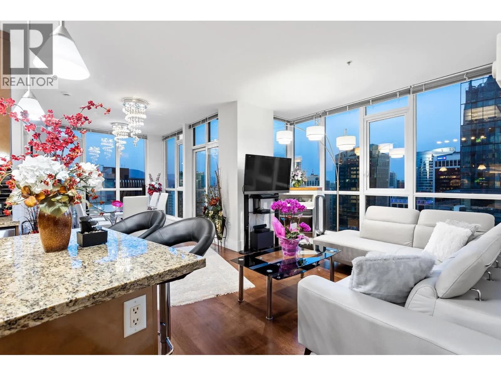 #3303 1189 MELVILLE STREET, Vancouver, BC photo 4