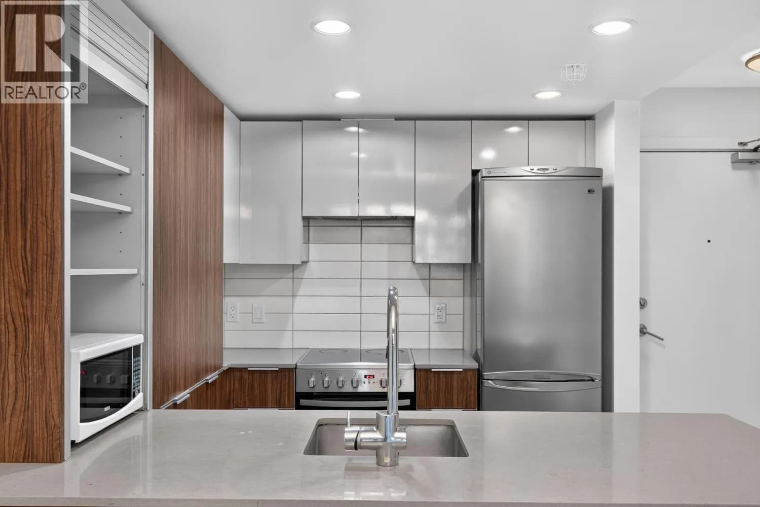 #410 1088 RICHARDS STREET, Vancouver, BC photo 5