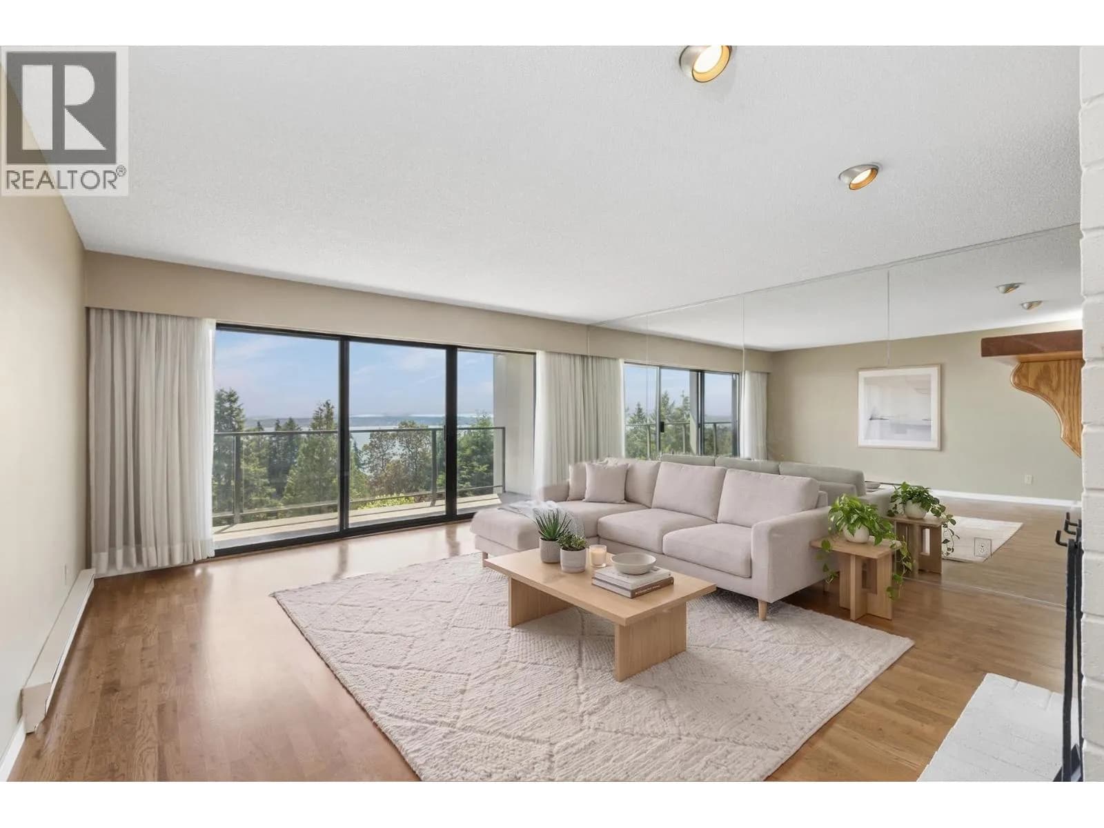 #8 2206 FOLKESTONE WAY, West Vancouver, BC photo 3