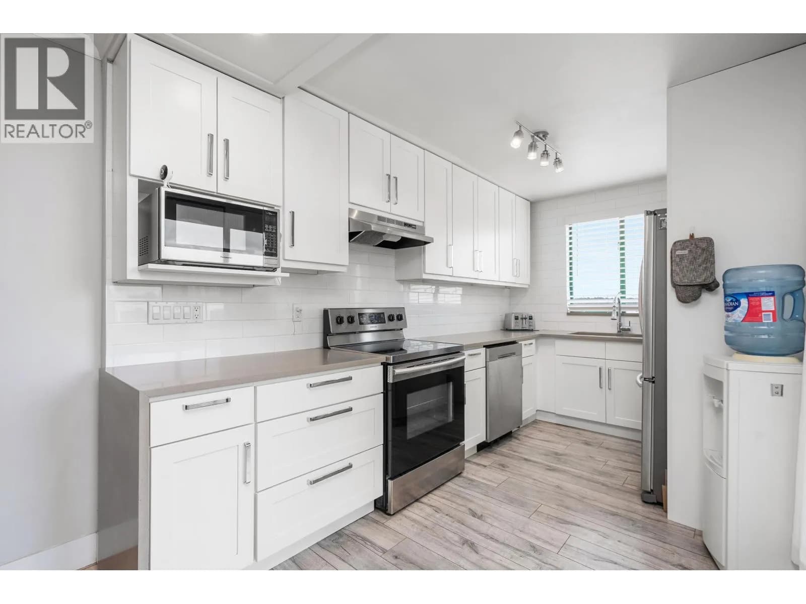 420 CARNARVON STREET, New Westminster