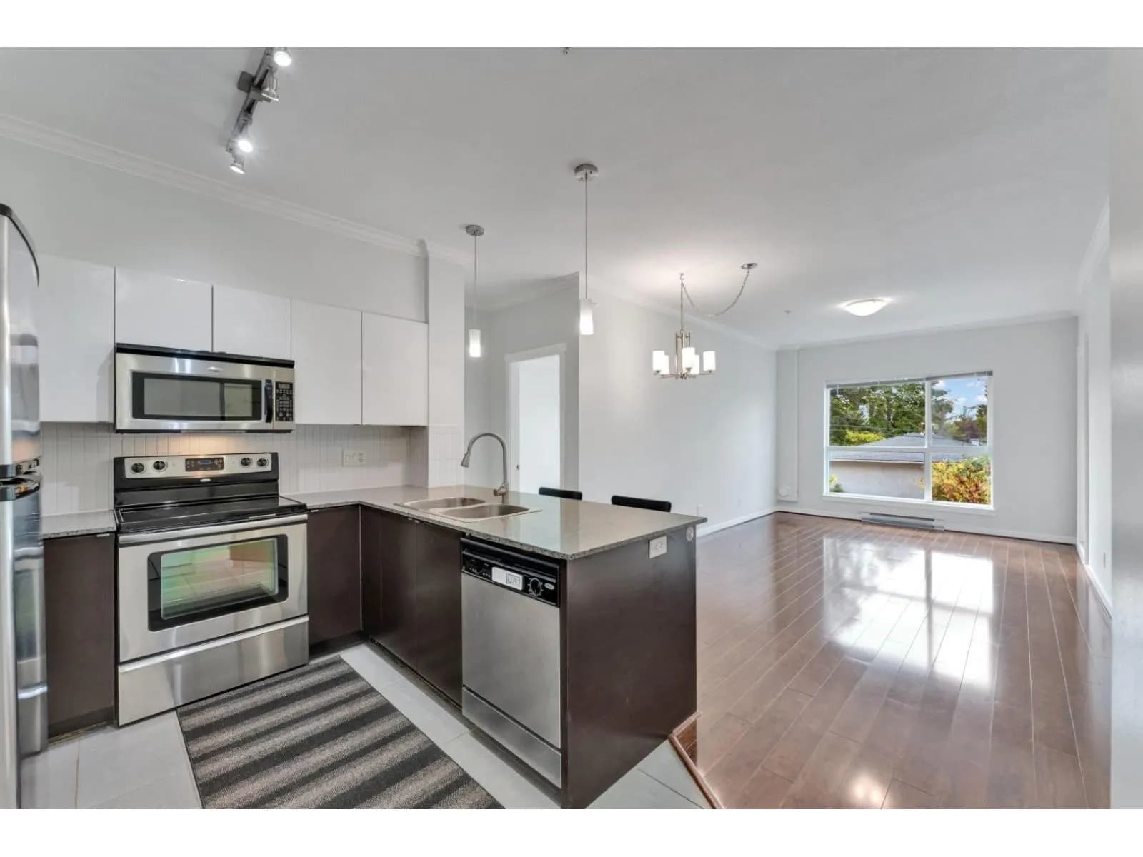 #335 13733 107A AVENUE, Surrey, BC photo 3