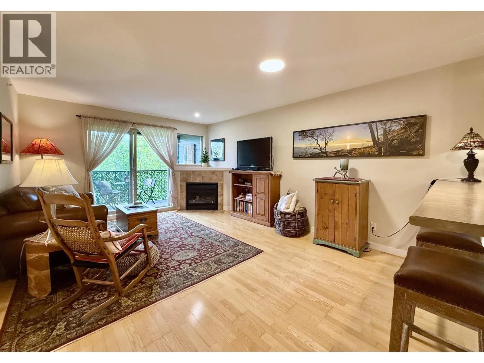 5631 INLET AVENUE, Sechelt