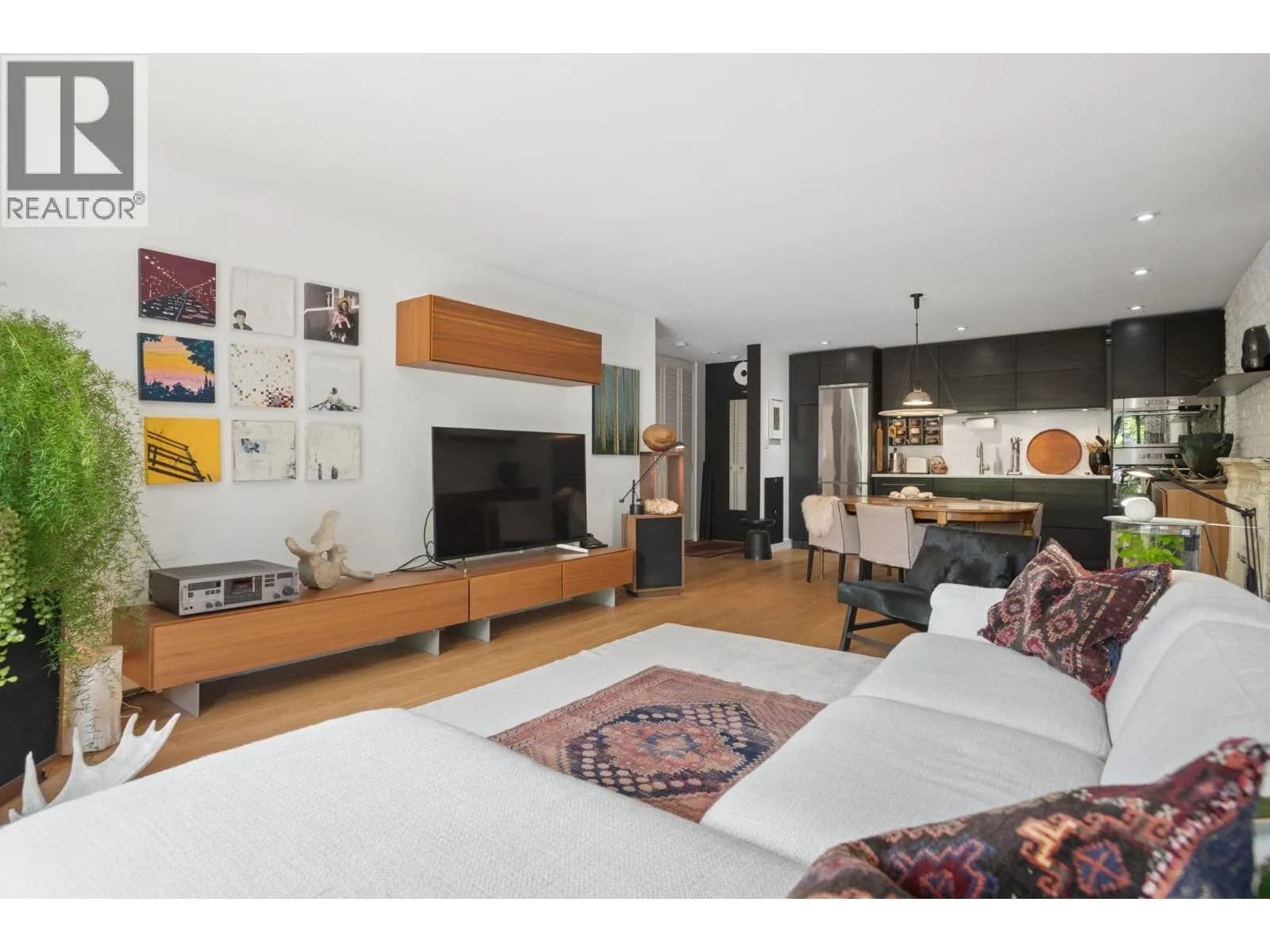 #205 3264 OAK STREET, Vancouver, BC photo 5