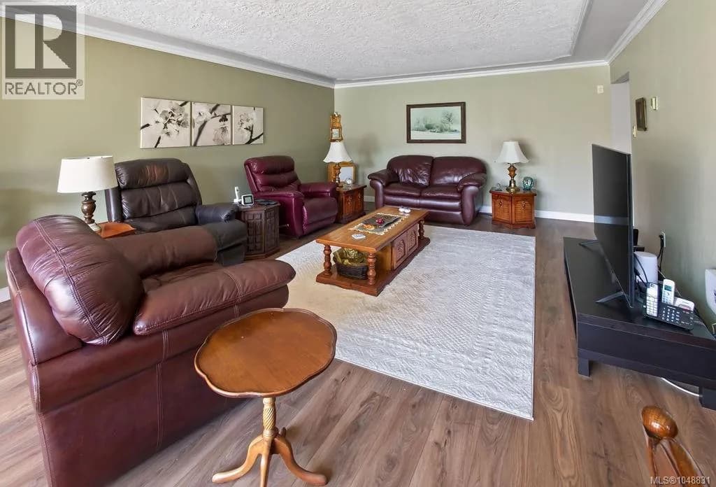 #410 1025 Inverness Rd, Saanich, BC photo 5