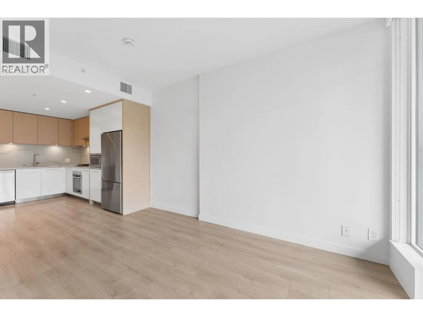 #903 567 CLARKE ROAD, Coquitlam, BC photo 5