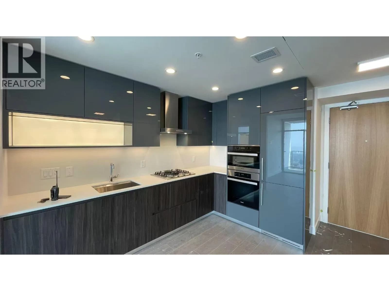 #2505 6511 SUSSEX AVENUE, Burnaby, BC photo 5