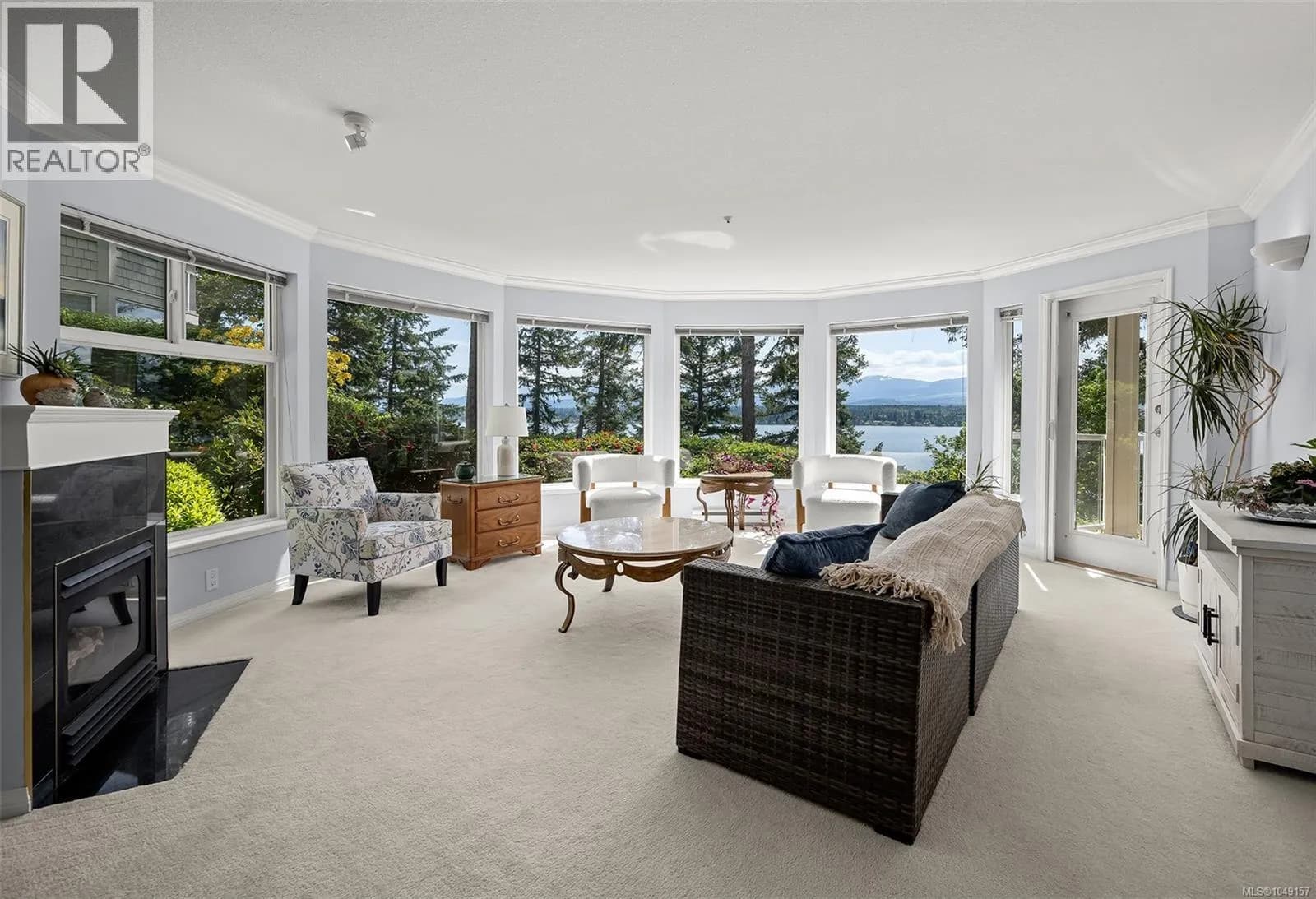 #202 2275 Comox Ave, Comox, BC photo 1