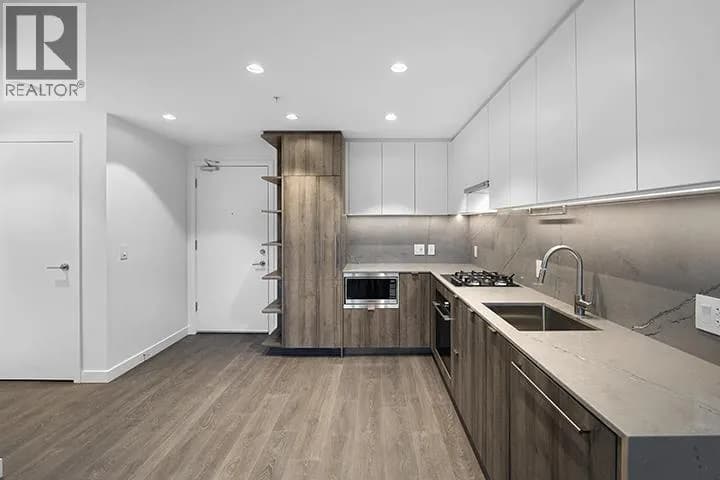 #2207 505 NELSON STREET, Coquitlam, BC photo 2