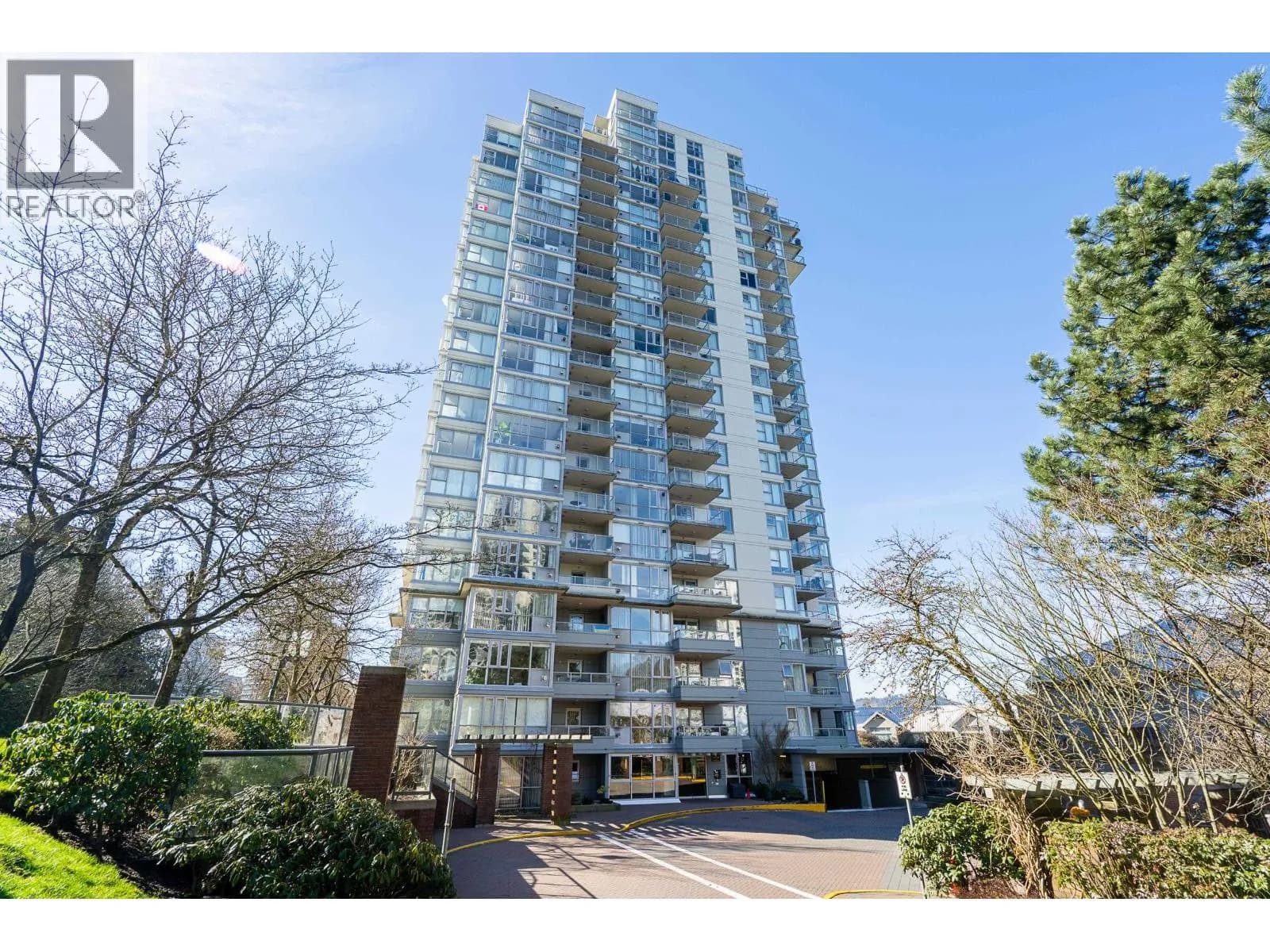 #1806 235 GUILDFORD WAY, Port Moody, BC photo 2