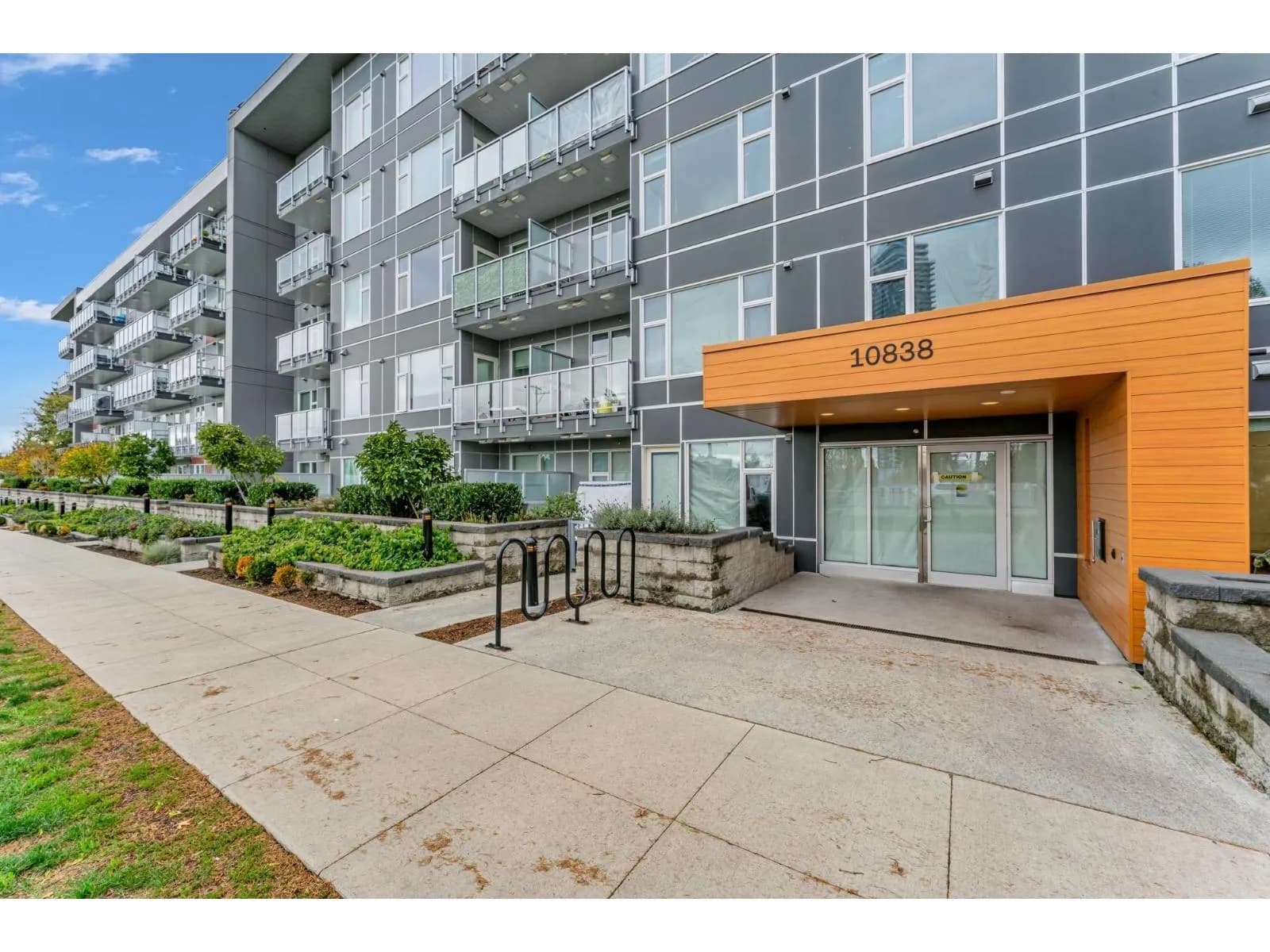10838 WHALLEY BOULEVARD, Surrey