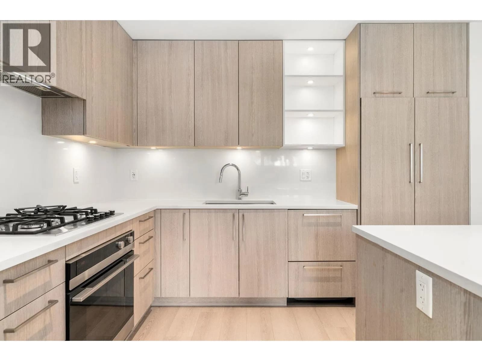#115 747 E 3RD STREET, North Vancouver, BC photo 3