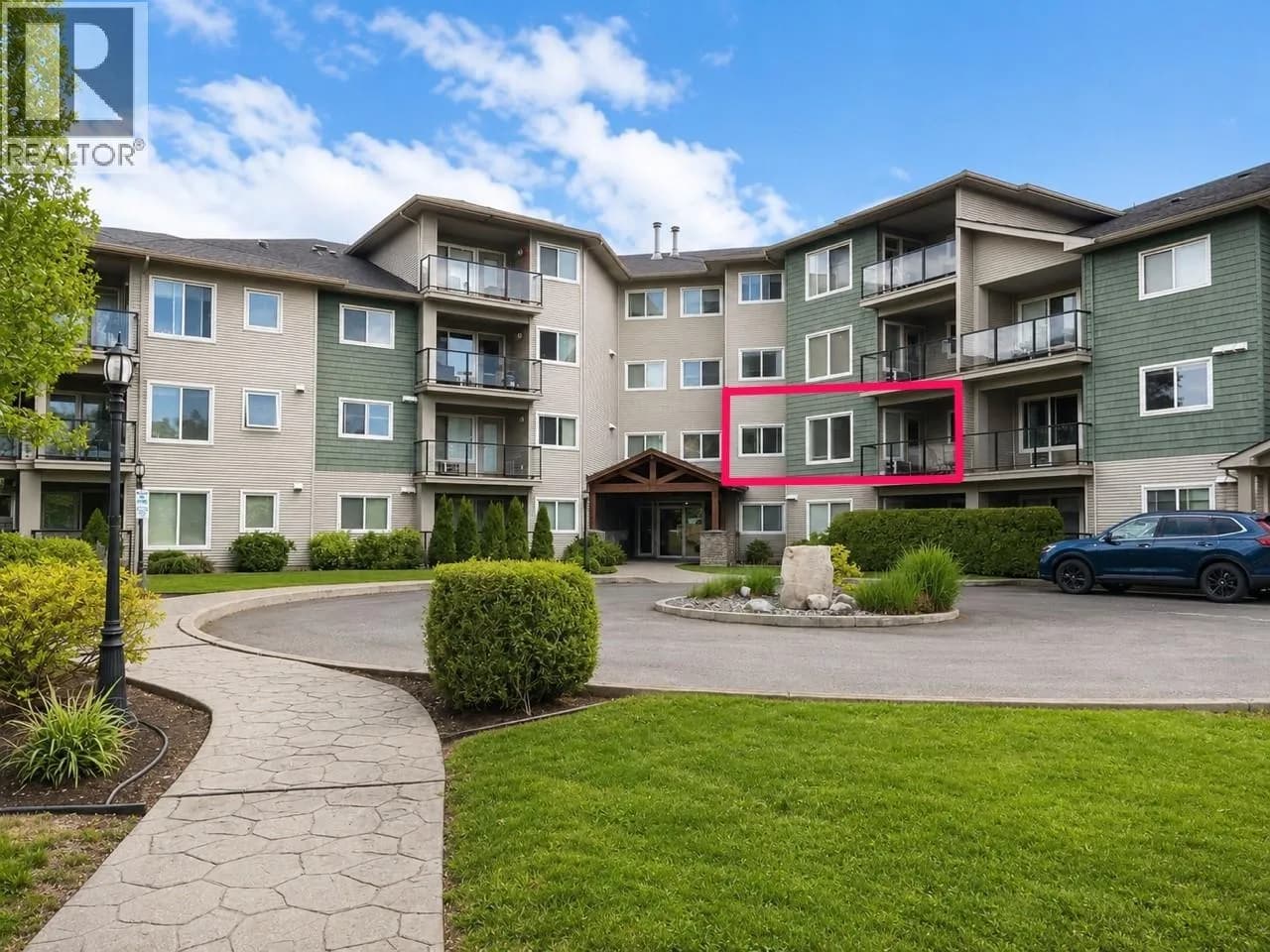 #206 135 Ziprick Road, Kelowna, BC photo 2