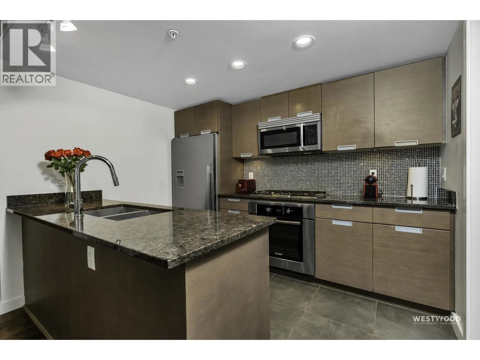 #661 2080 W BROADWAY, Vancouver, BC photo 4