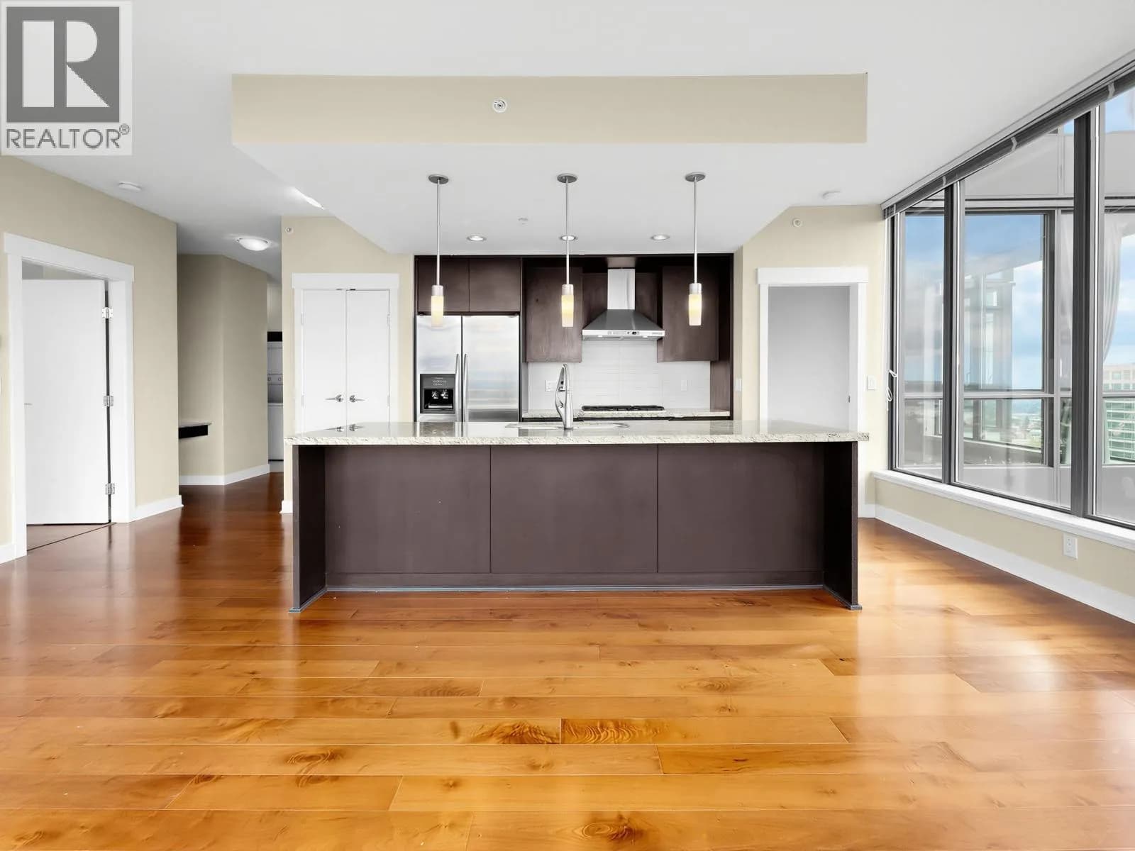 #2902 7088 18TH AVENUE, Burnaby, BC photo 3
