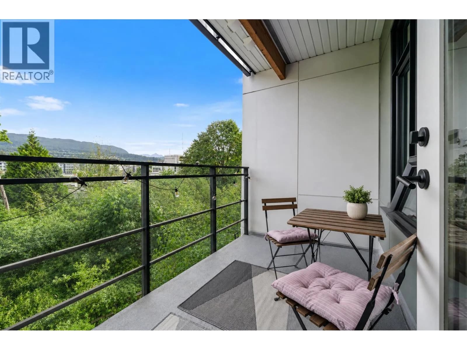 #303 3038 ST GEORGE STREET, Port Moody, BC photo 5