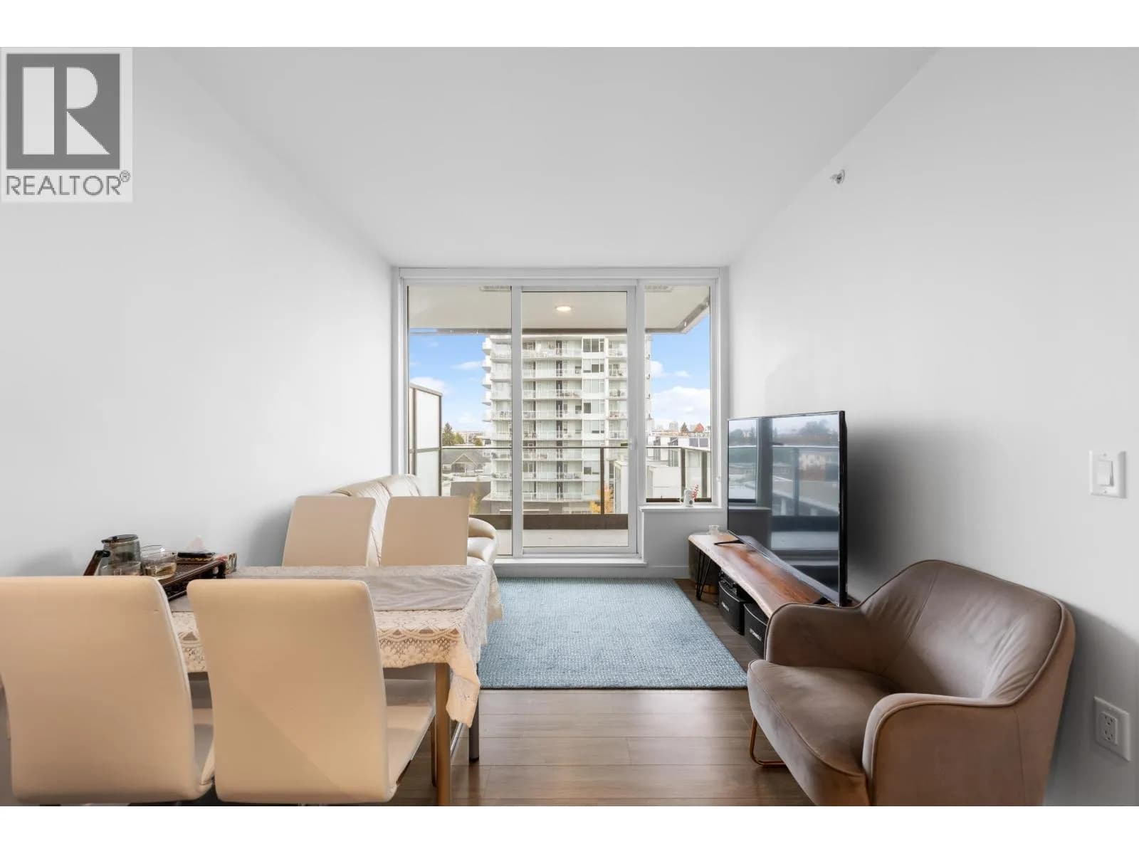 #606 6699 DUNBLANE AVENUE, Burnaby, BC photo 4