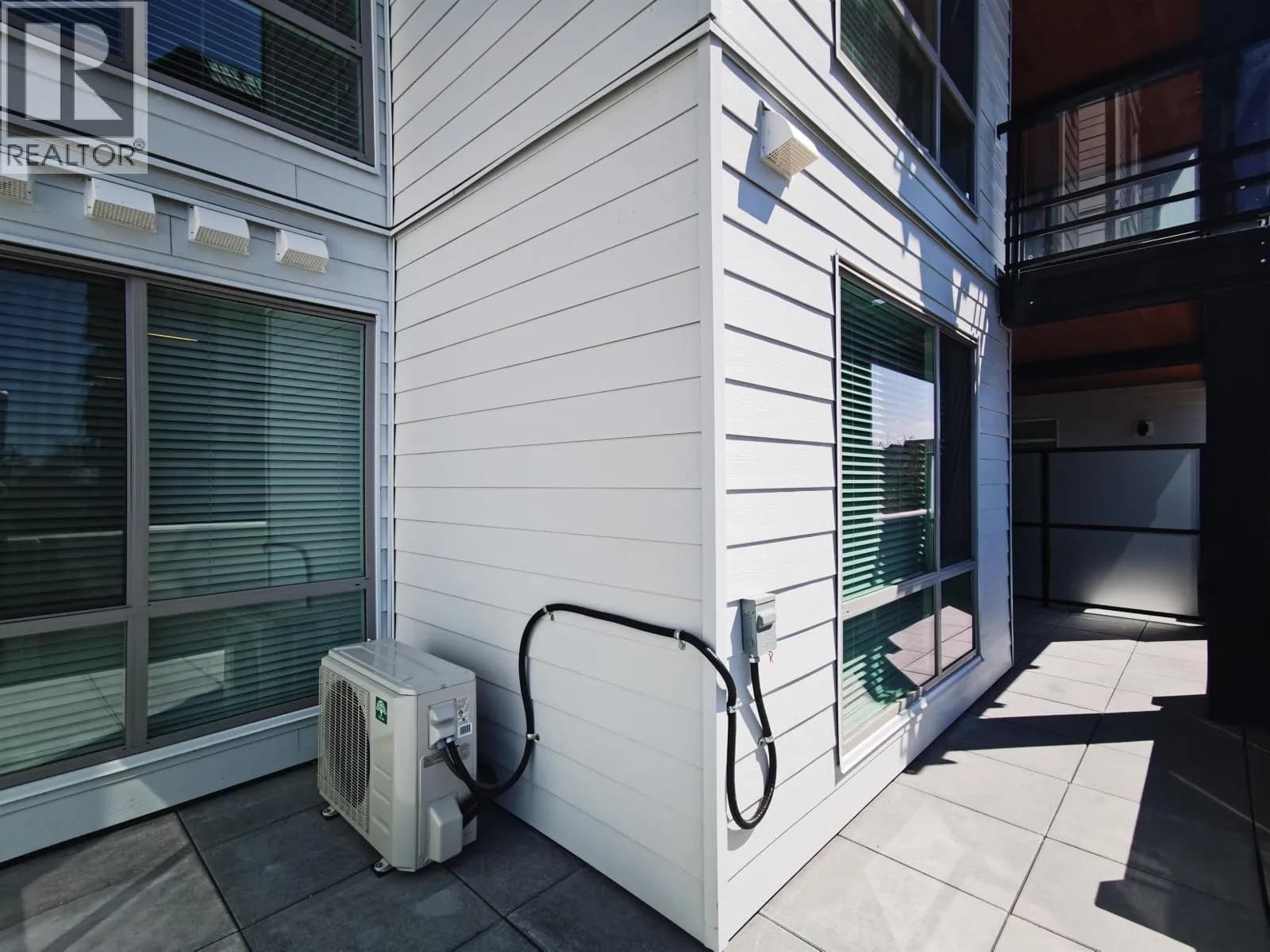 #203 108 E 8TH STREET, North Vancouver, BC photo 5