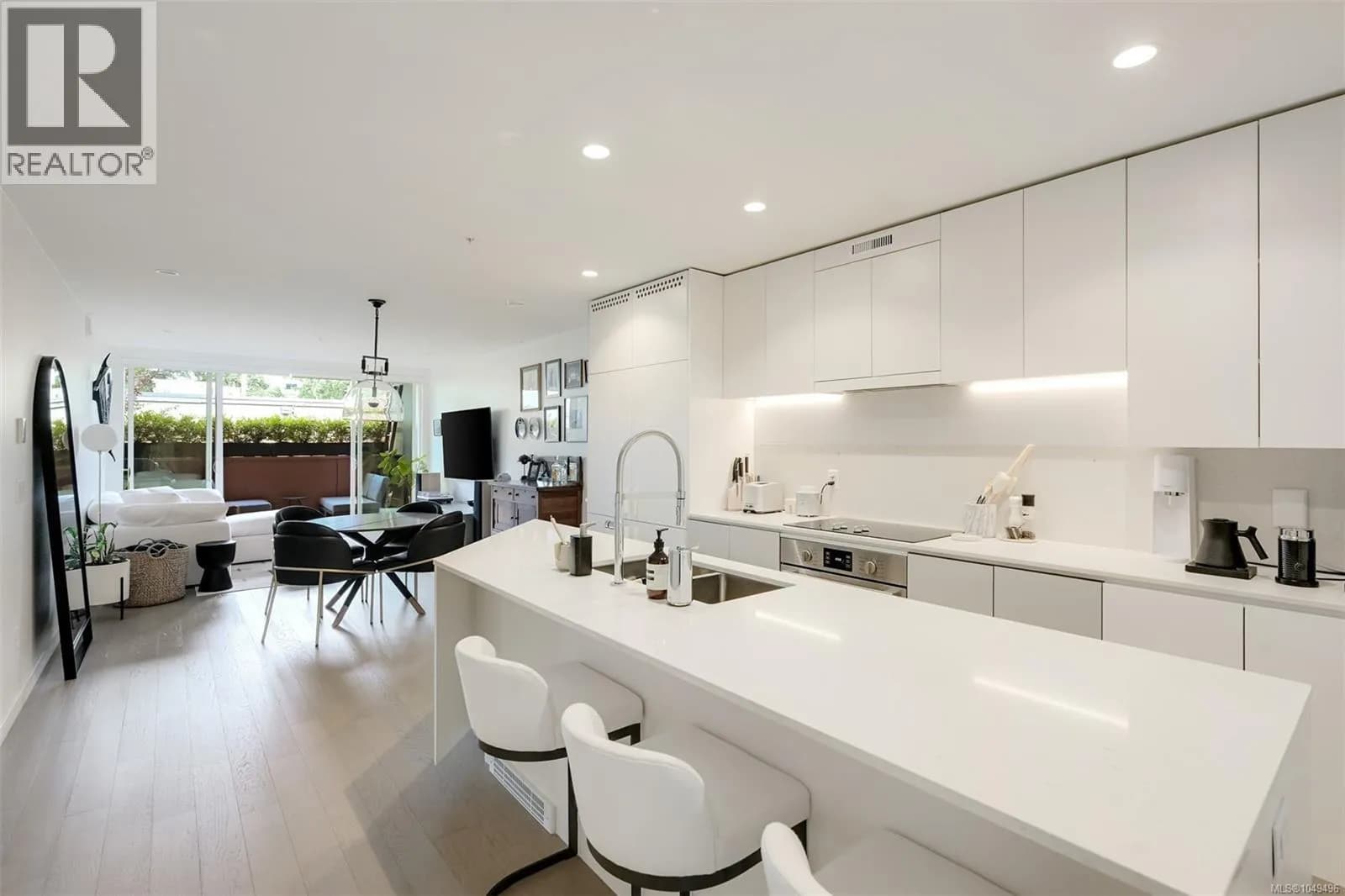 #204 430 Parry St, Victoria, BC photo 5