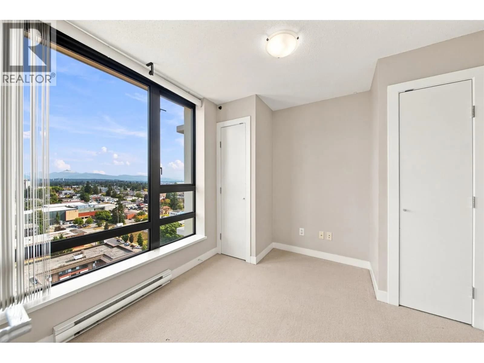 #2101 7325 ARCOLA STREET, Burnaby, BC photo 3